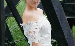 郑爽发现自己被偷拍的表情